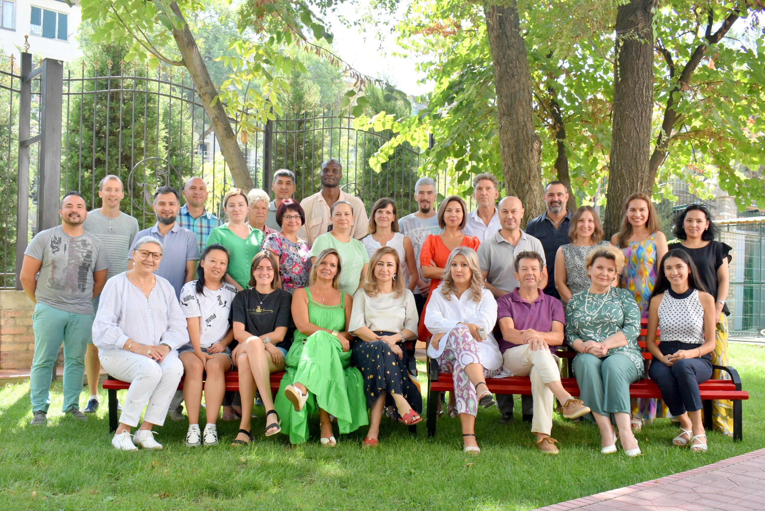 les enseignants de l'école française de Tachkent 